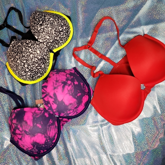 PINK Victoria's Secret Other - 3 Victoria's Secret bras